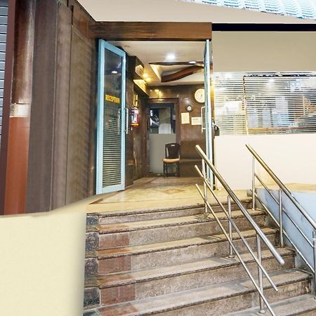 Super Hotel O Padmavathi Puram Near Railway Station Tirupati Eksteriør bilde