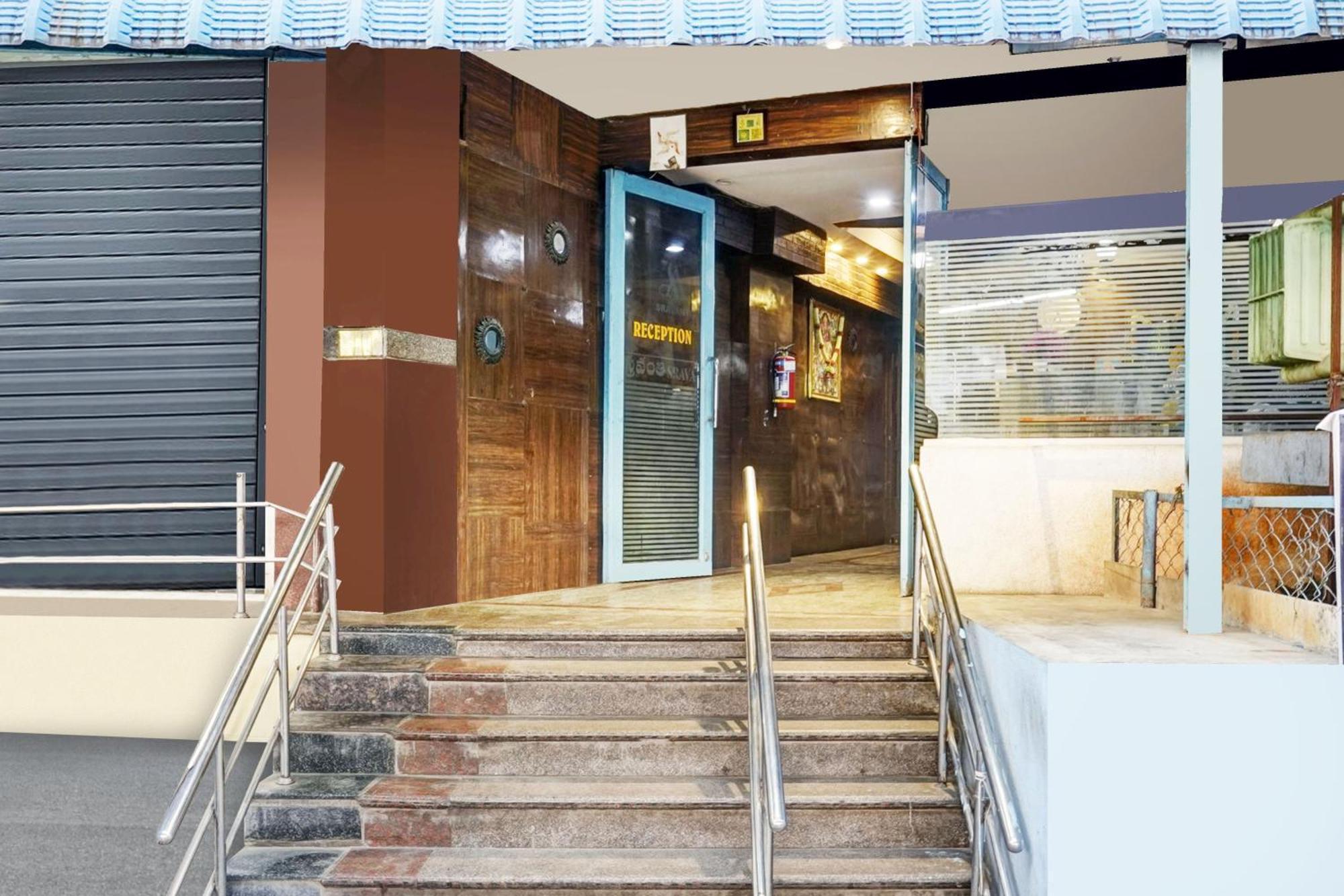 Super Hotel O Padmavathi Puram Near Railway Station Tirupati Eksteriør bilde